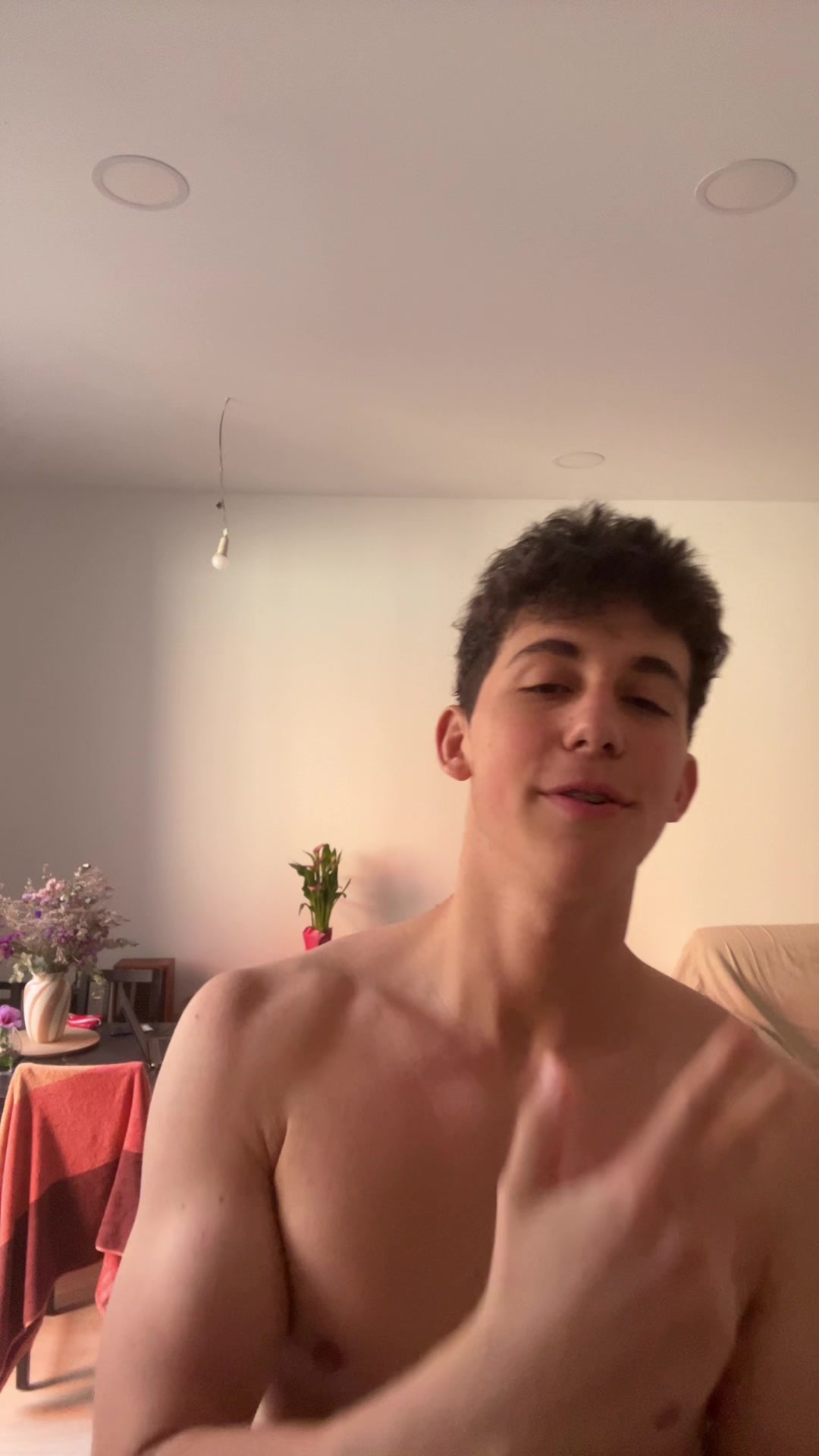 @🦦