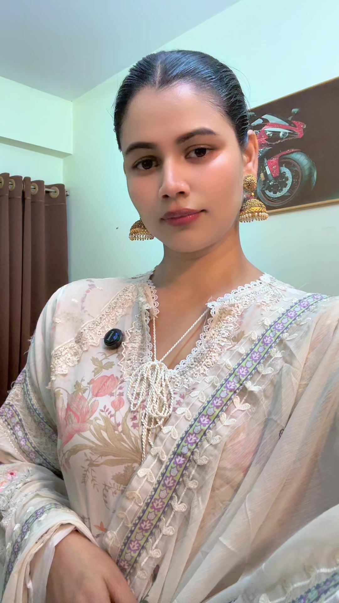 @tahi_smiling_girl