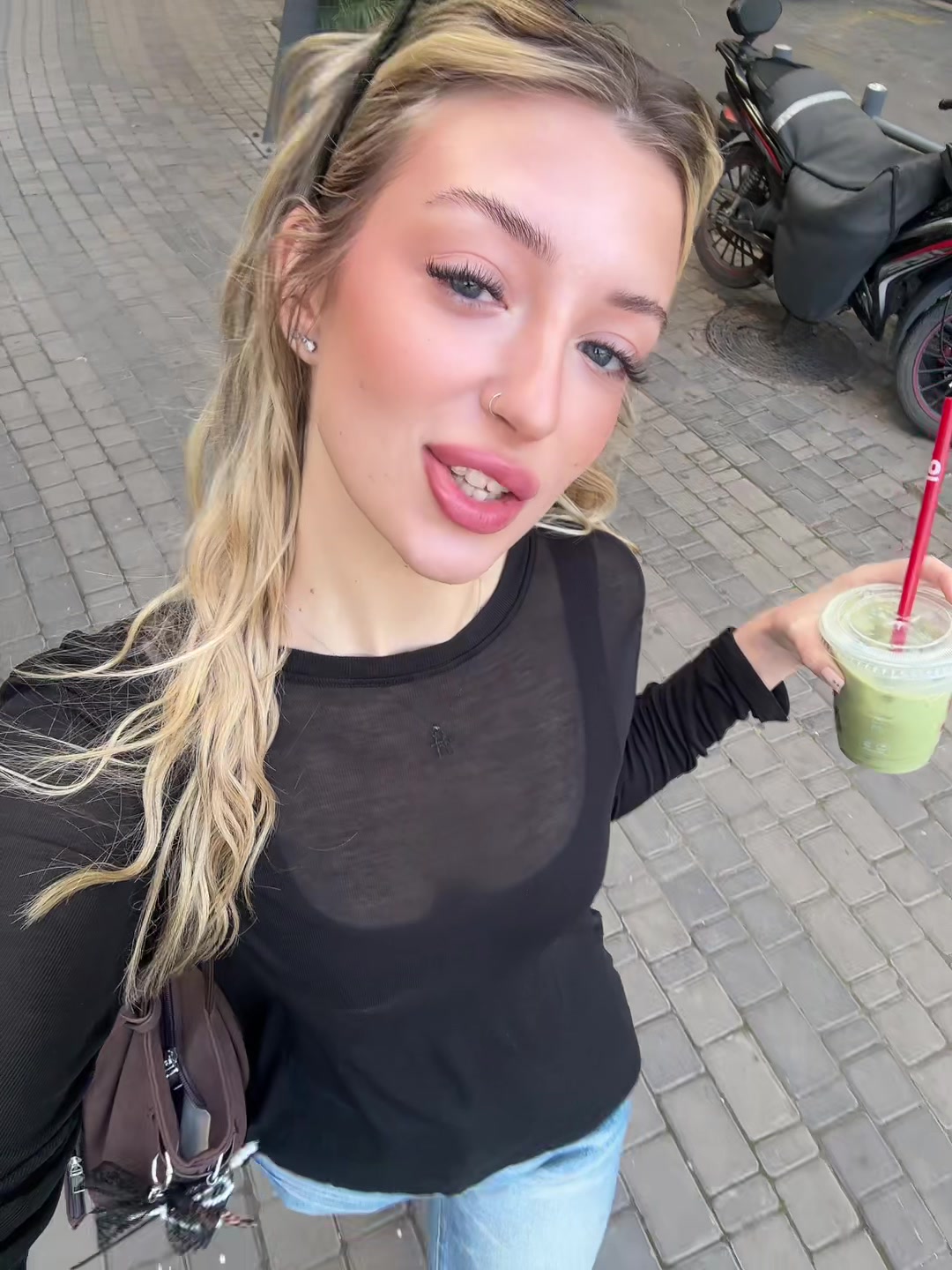 @аняяяя 🪽