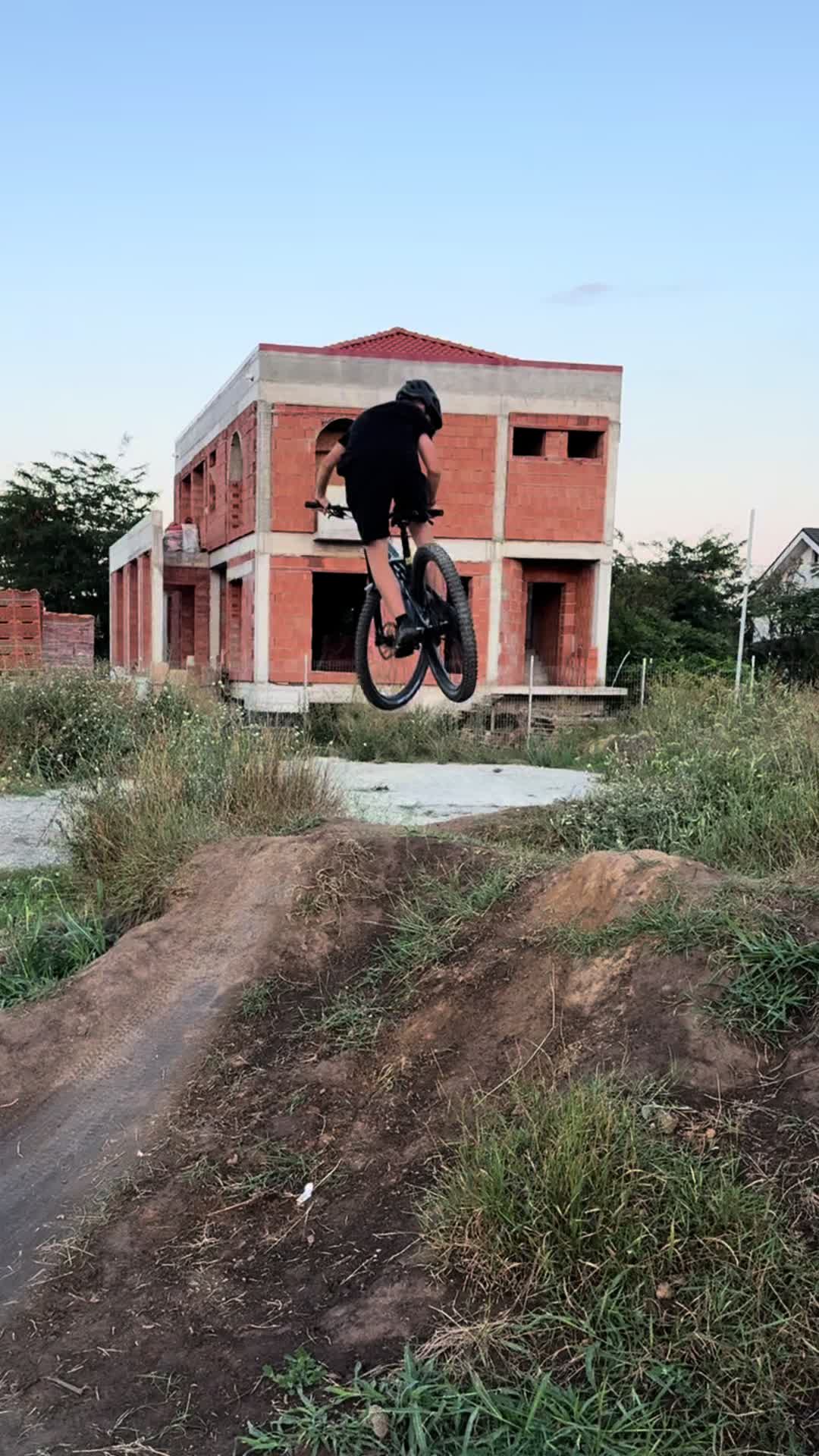 @Spacer Limbuță