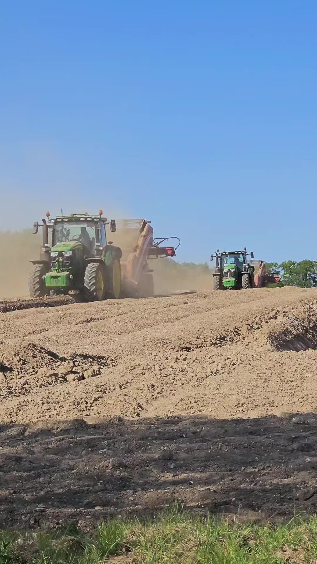 @tractortrackers
