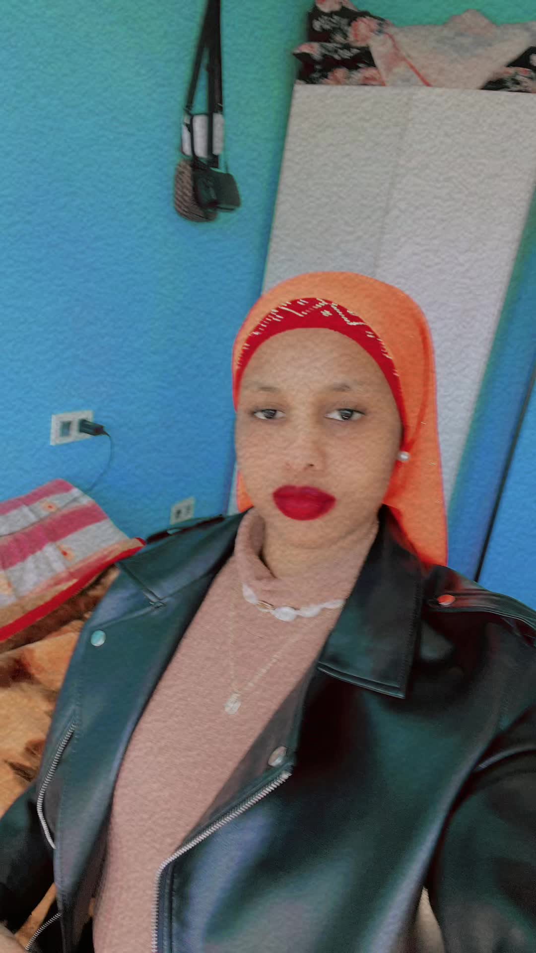 @Meriem🇬🇳🇪🇸✨💫