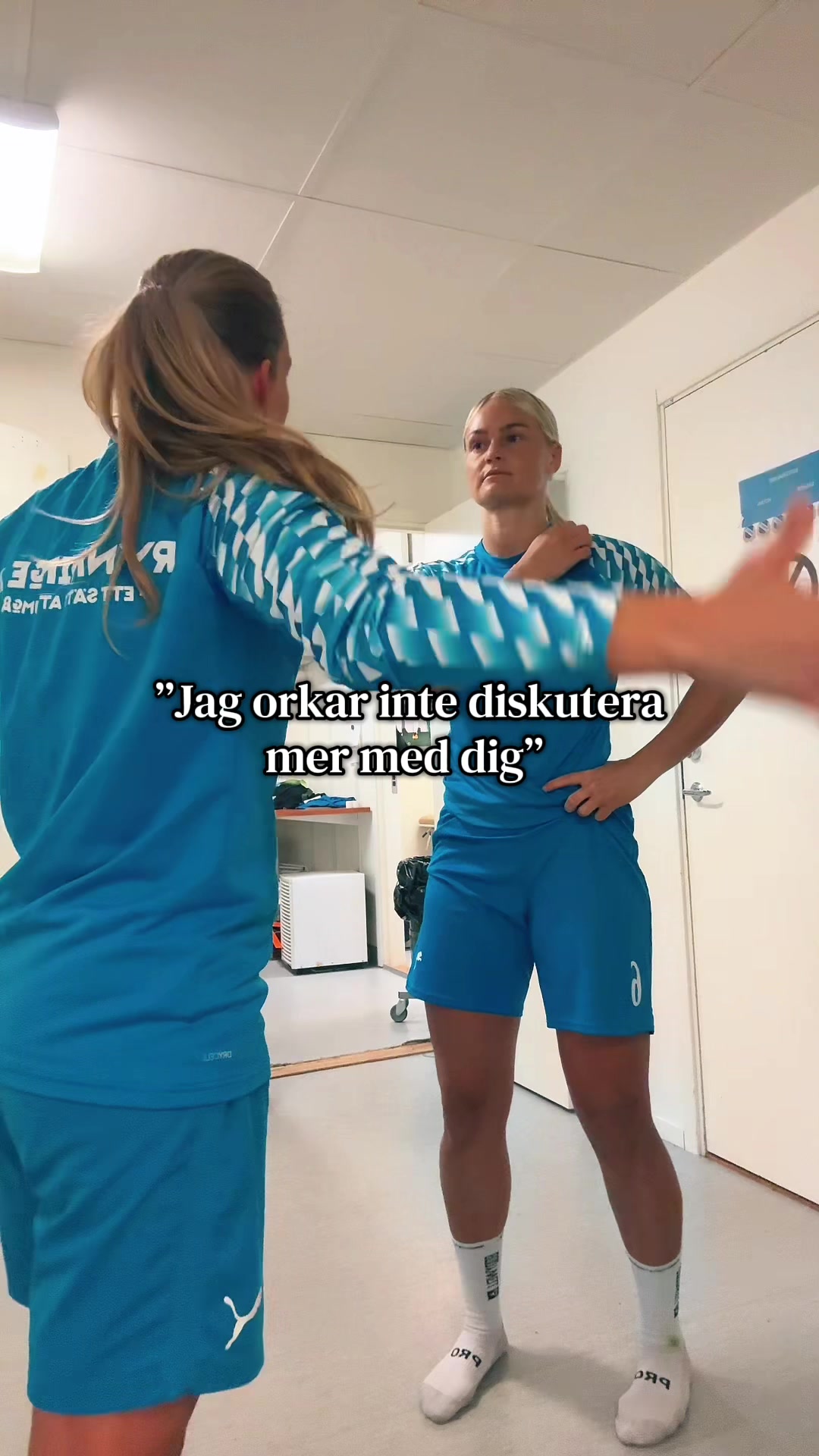 @Lydia Vaggelyr