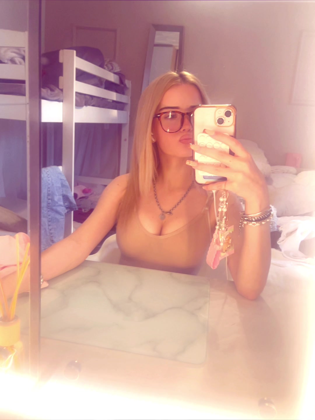 @a.privv11111