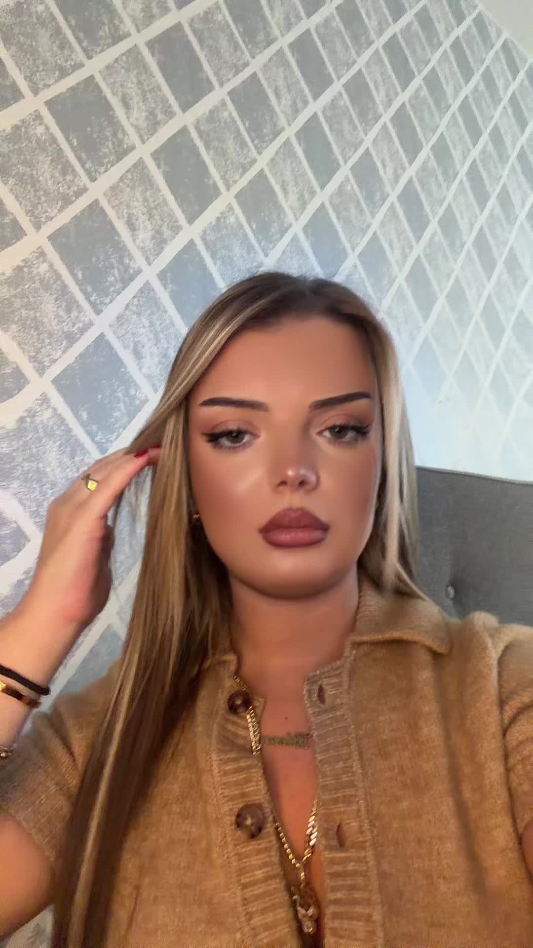 @bleonaaa