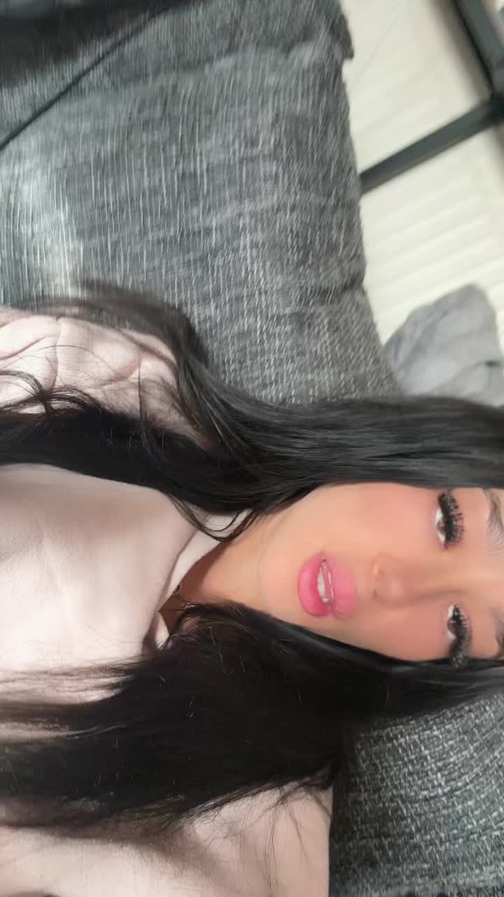 @elleahmelling