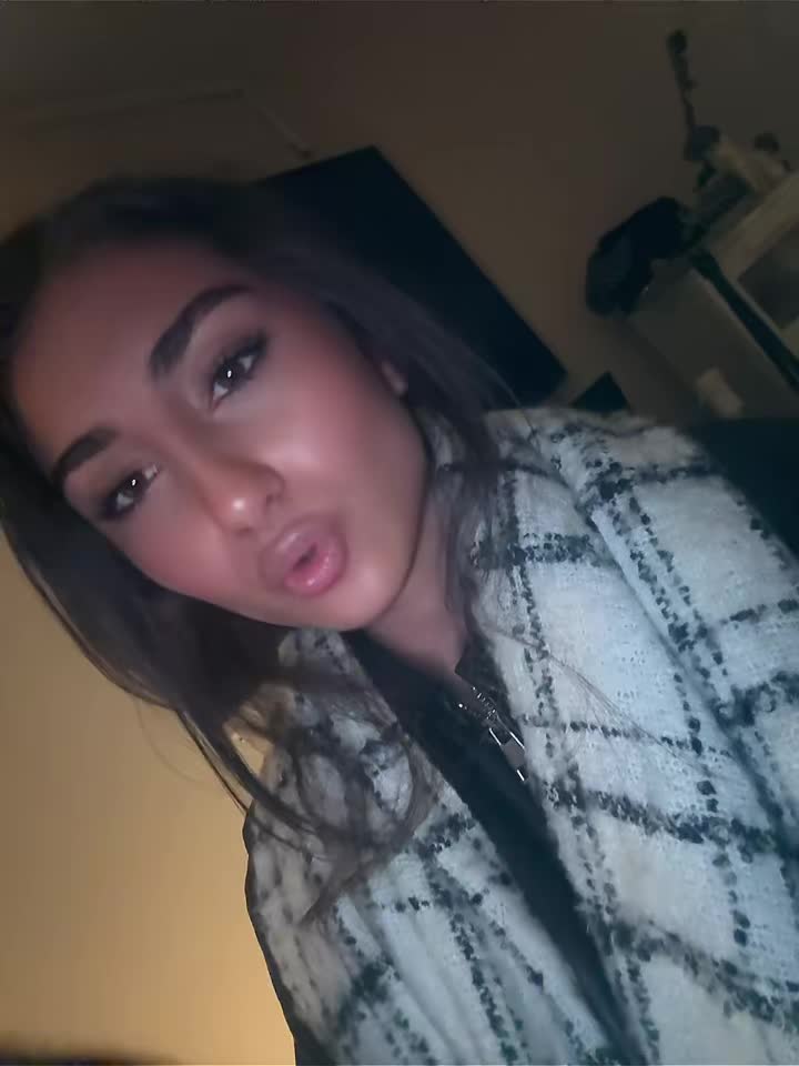 @𖣂