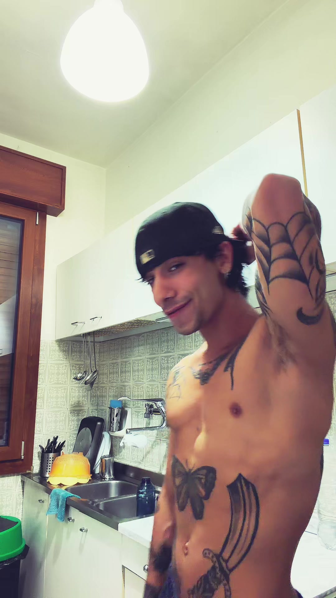 @Alex_averga99