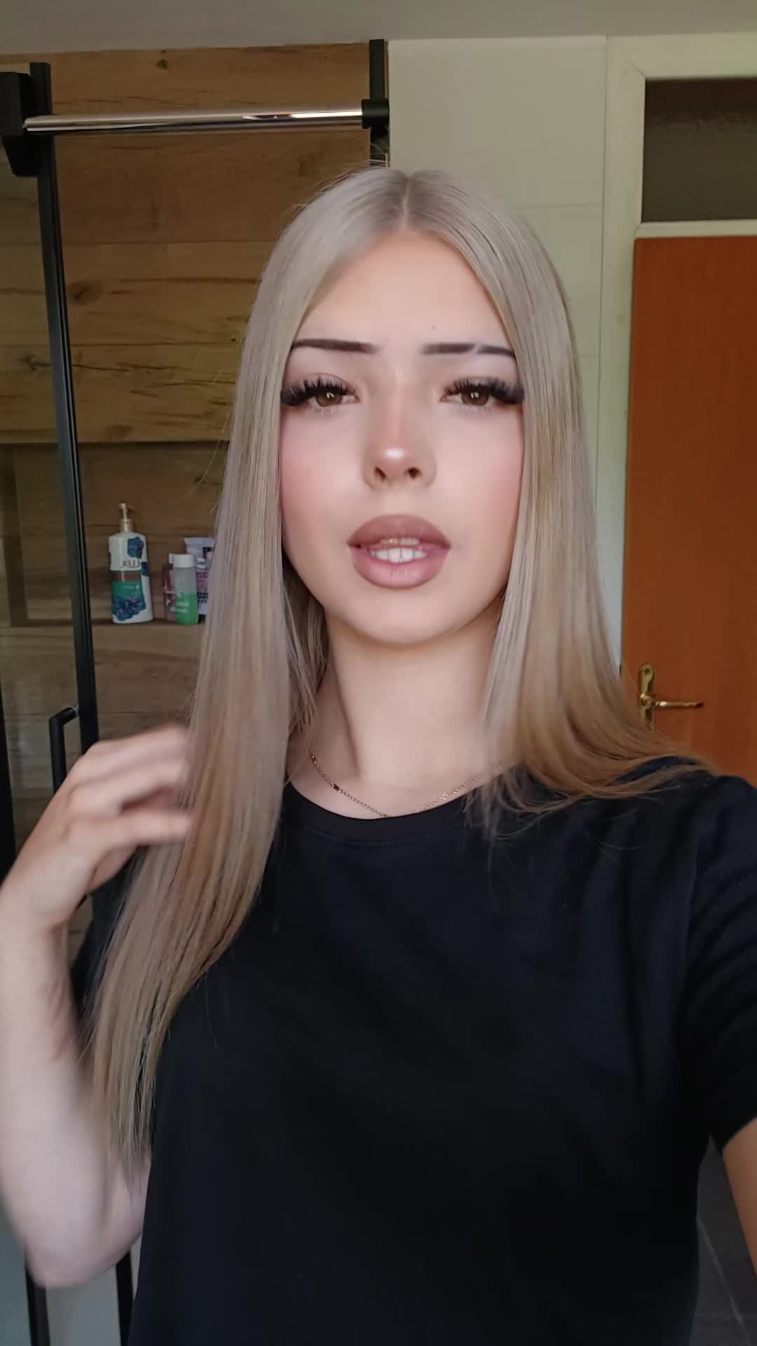 @lara.burjek