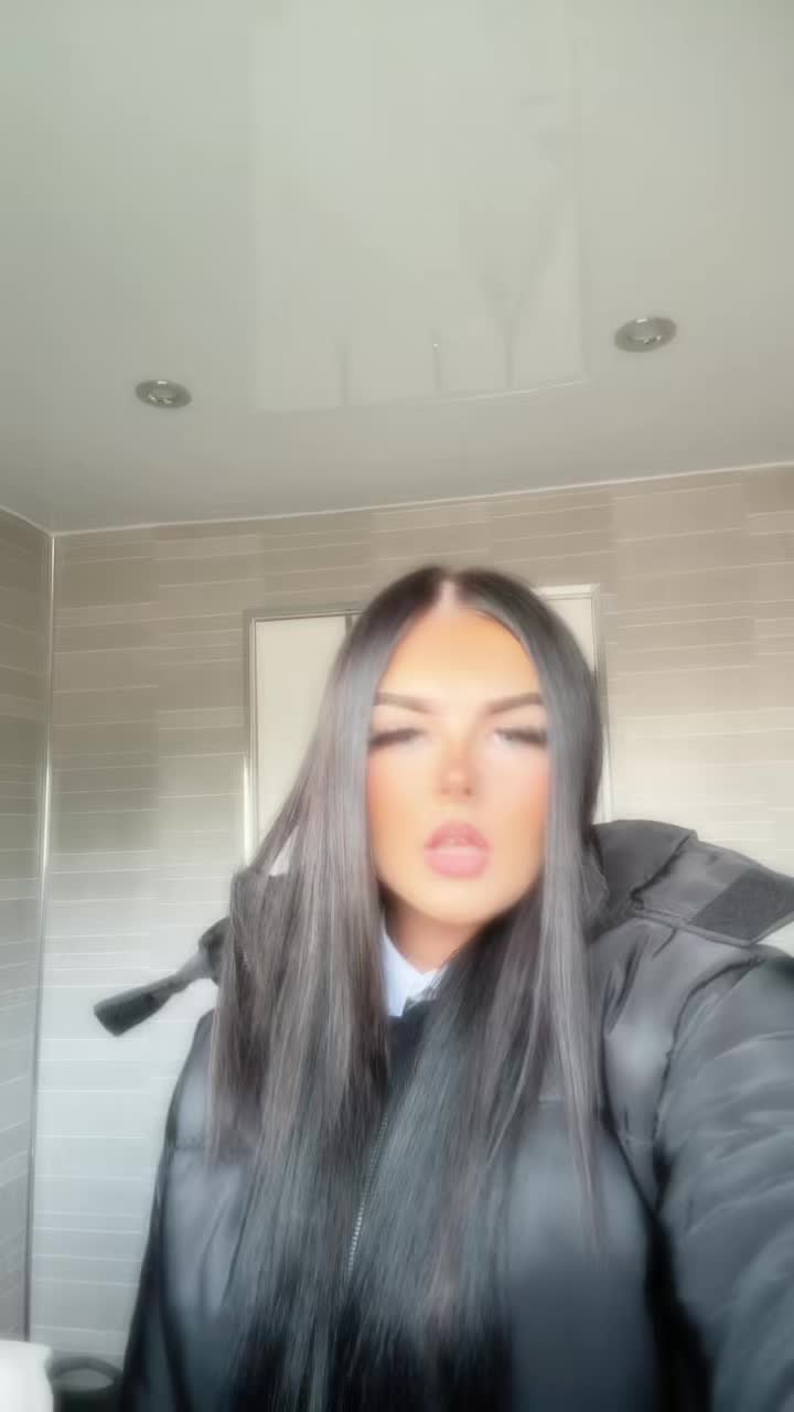 @Liv.priv