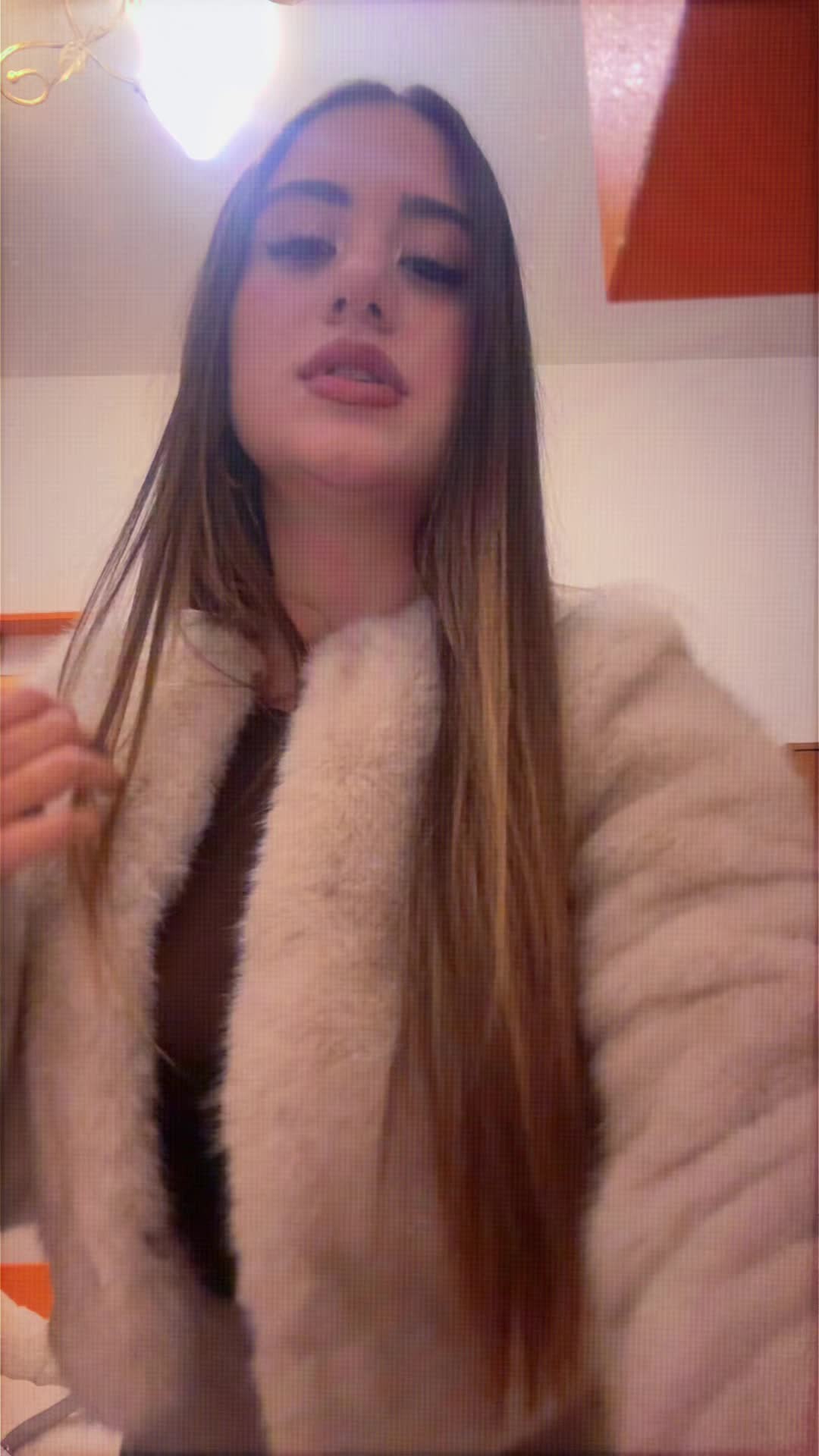 @Marika__