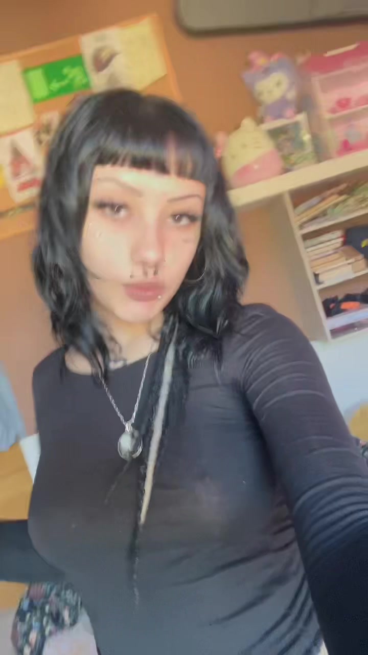 @🧛🏻♀️
