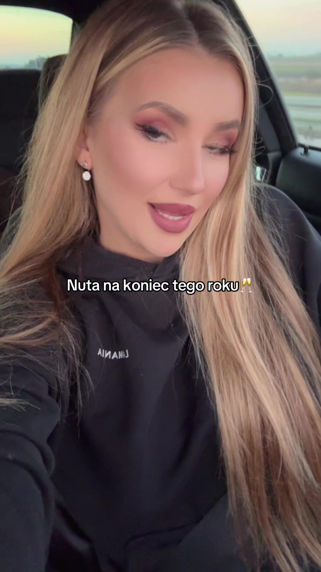 @Laura Elliem