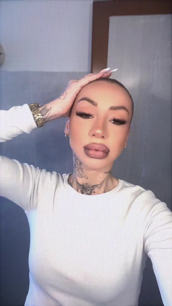 @BADBARBIE🩷