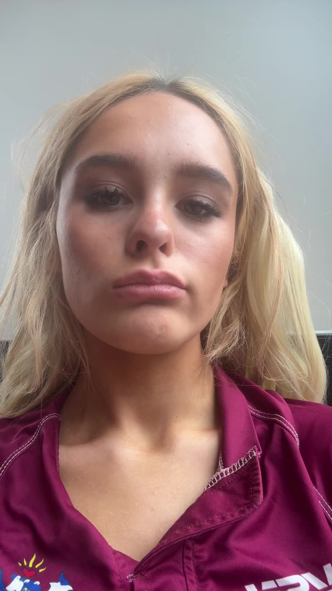 @laylaspriv
