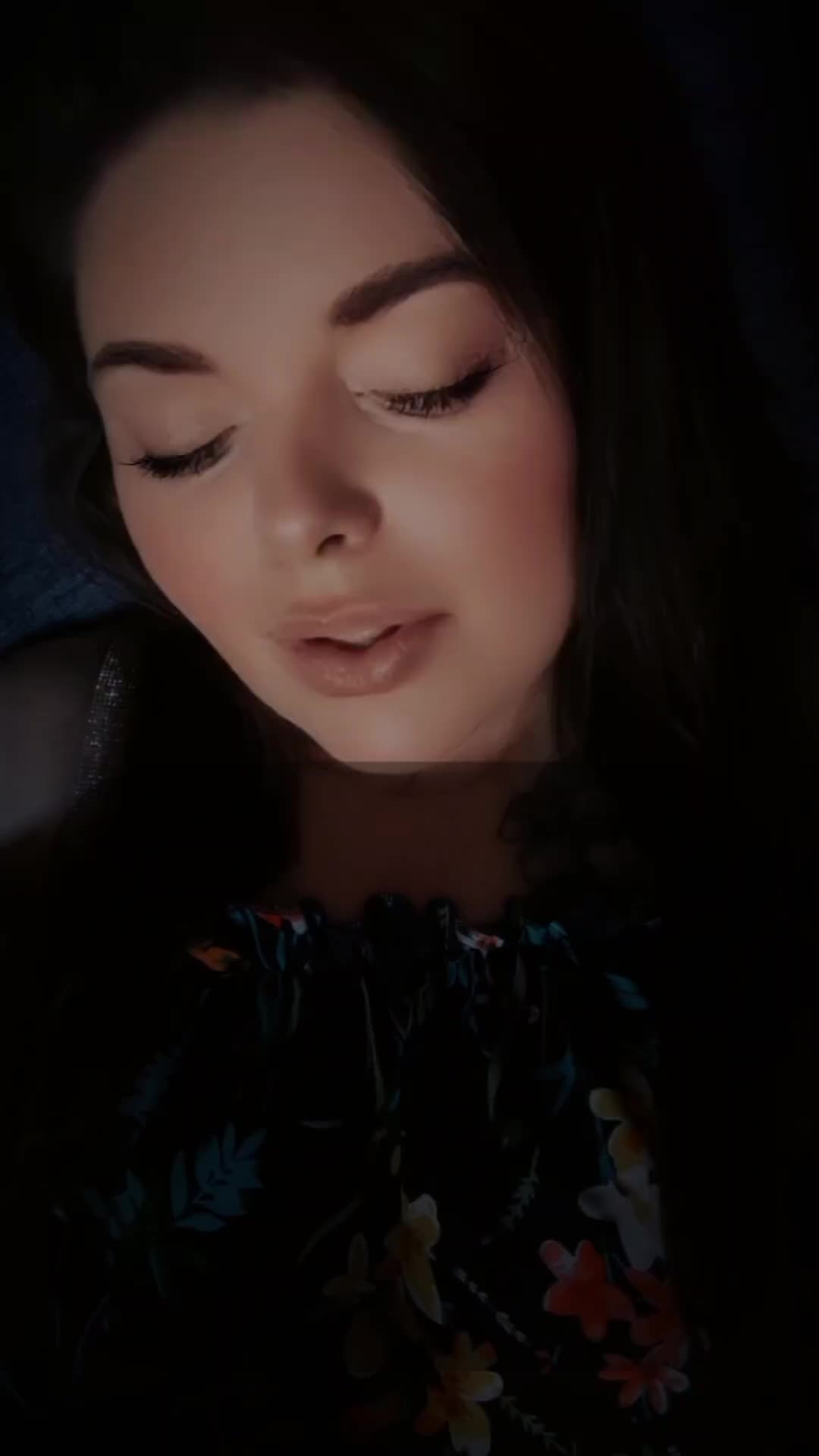 @🍒𝒮𝒽𝒶𝓃𝒶 ~𝓁o𝓊𝒾𝓈𝑒🍒