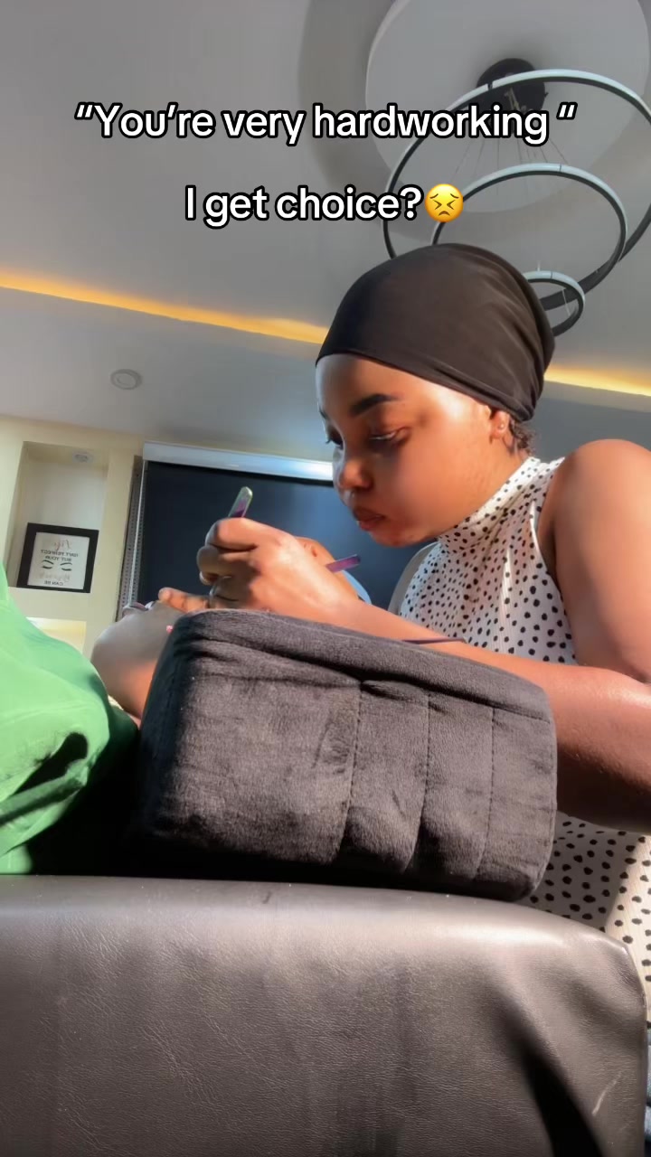 @Nails & Lash Tech in Asero
