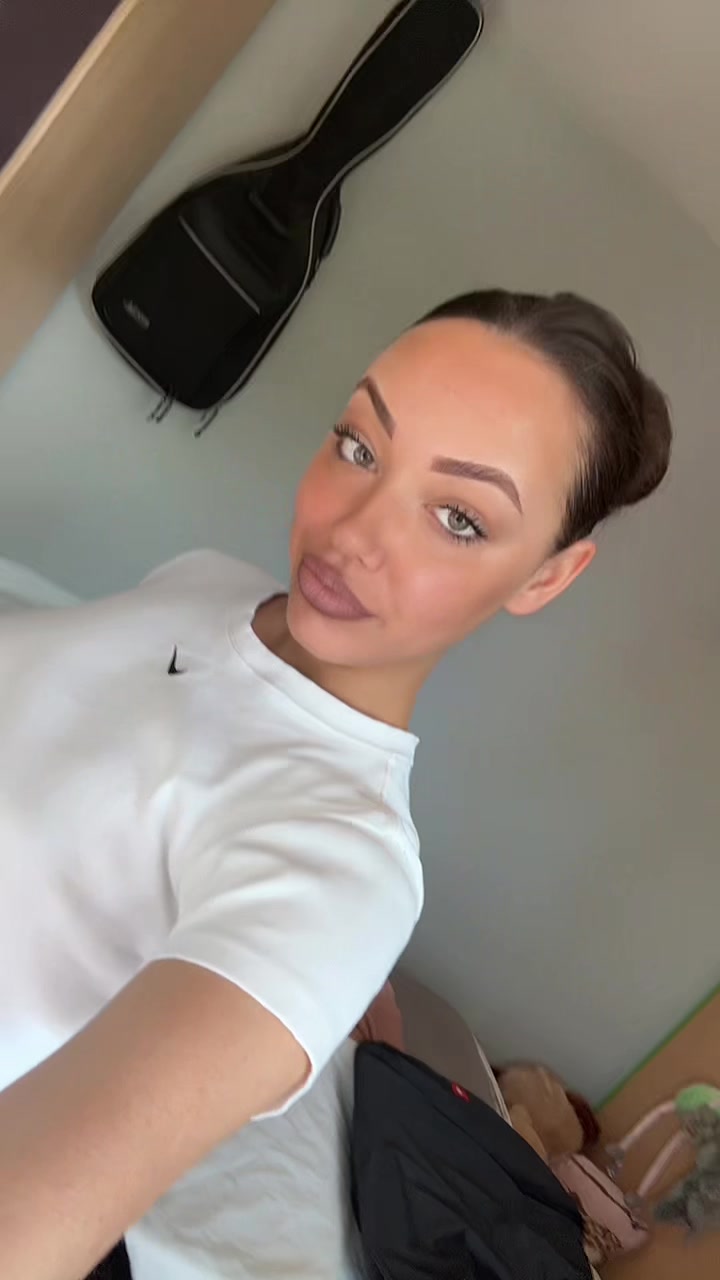 @isidora