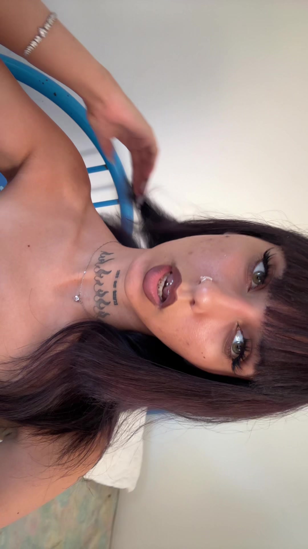@🫥