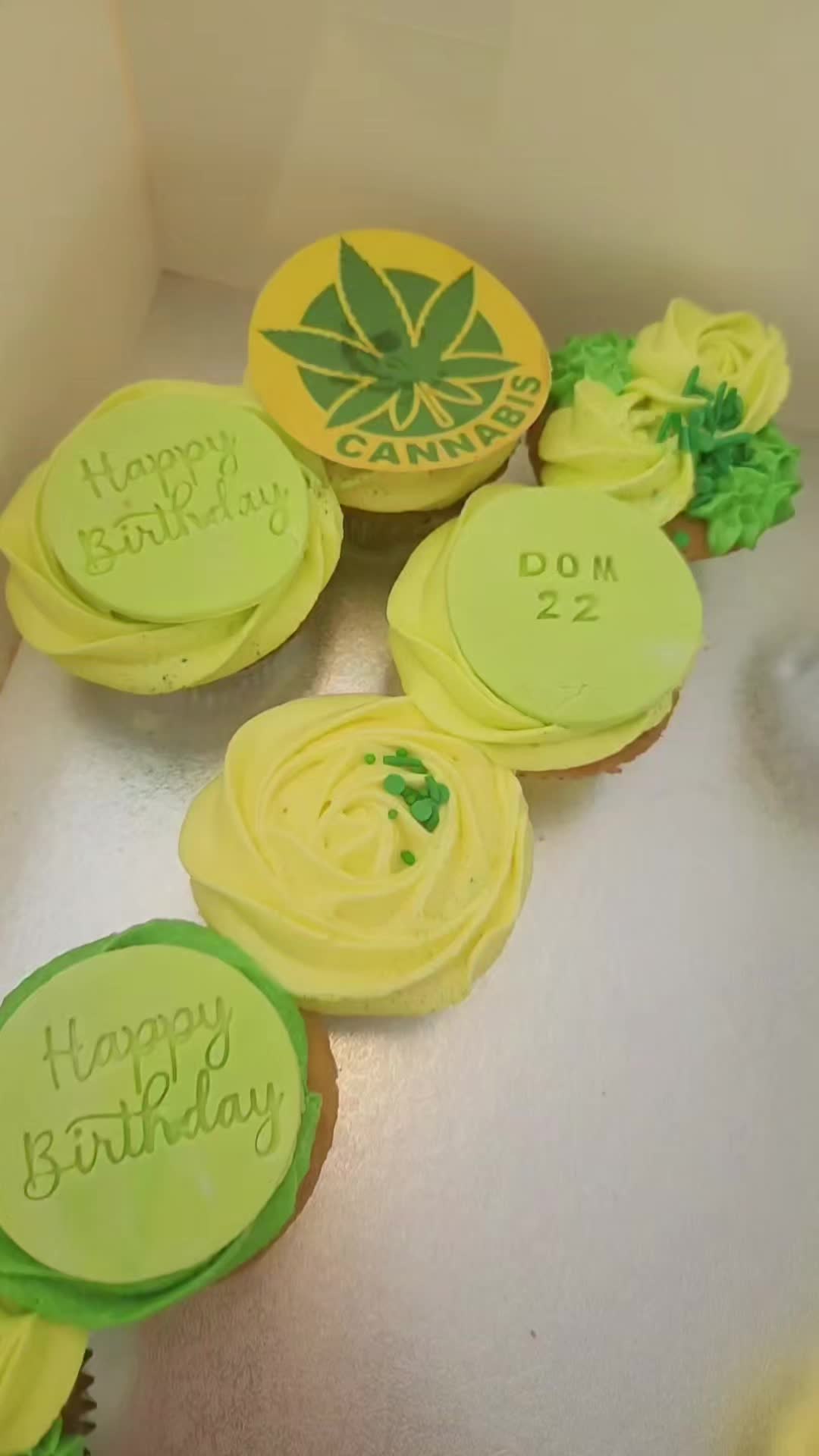 @charsbakes