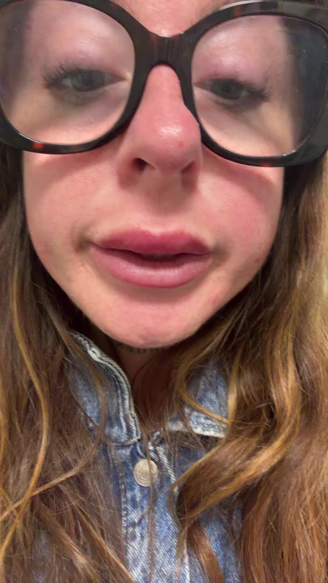 @Lorenitassc