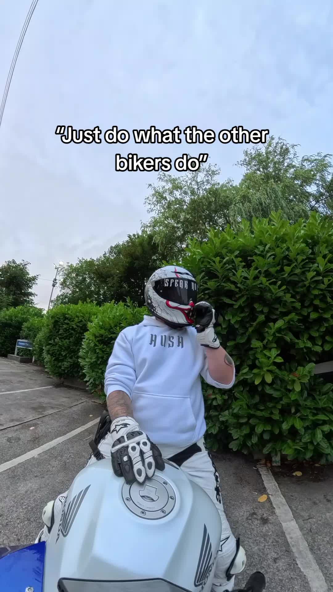 @HalifaxCBR🇬🇧 🏍
