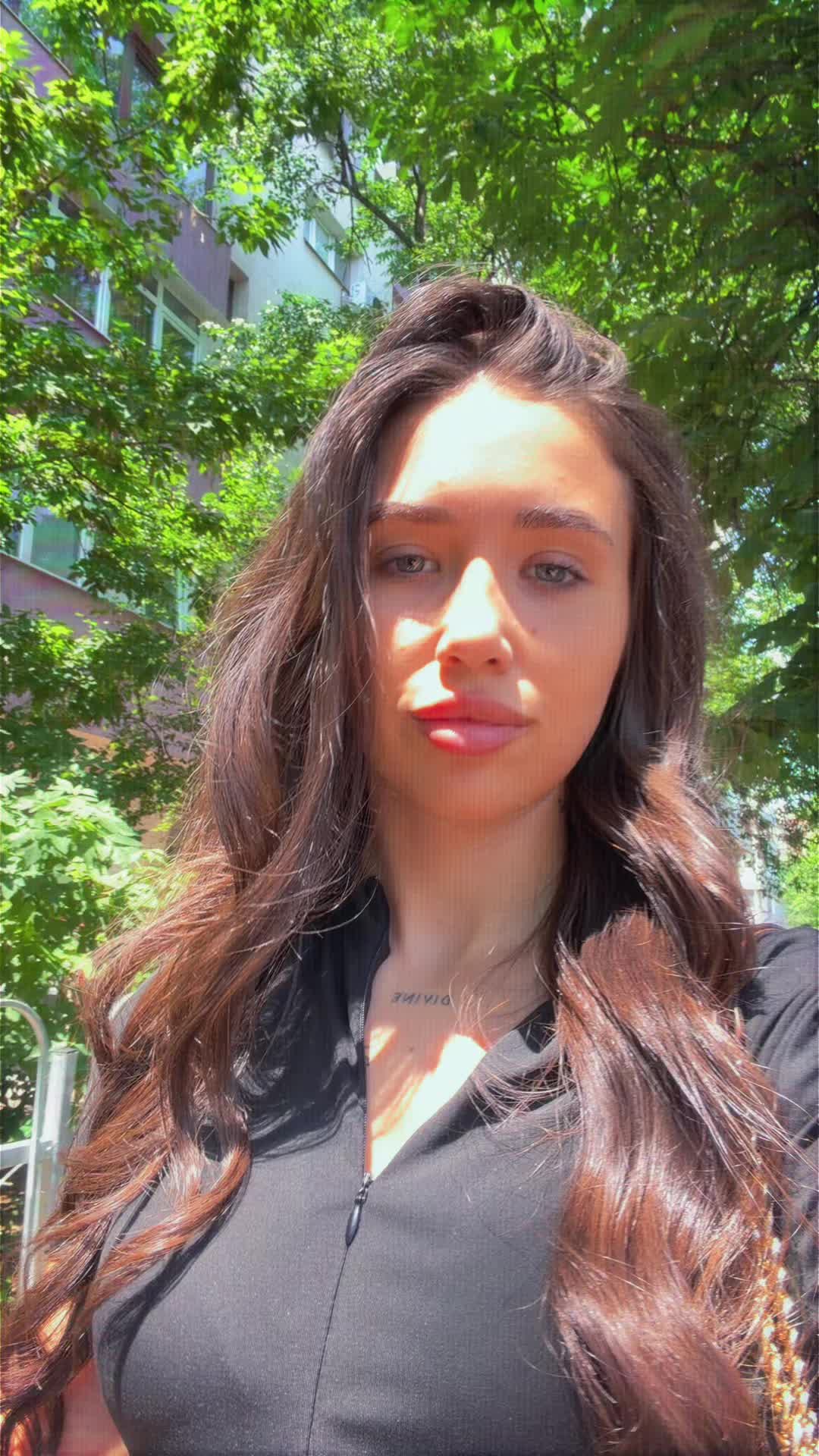 @Larisa