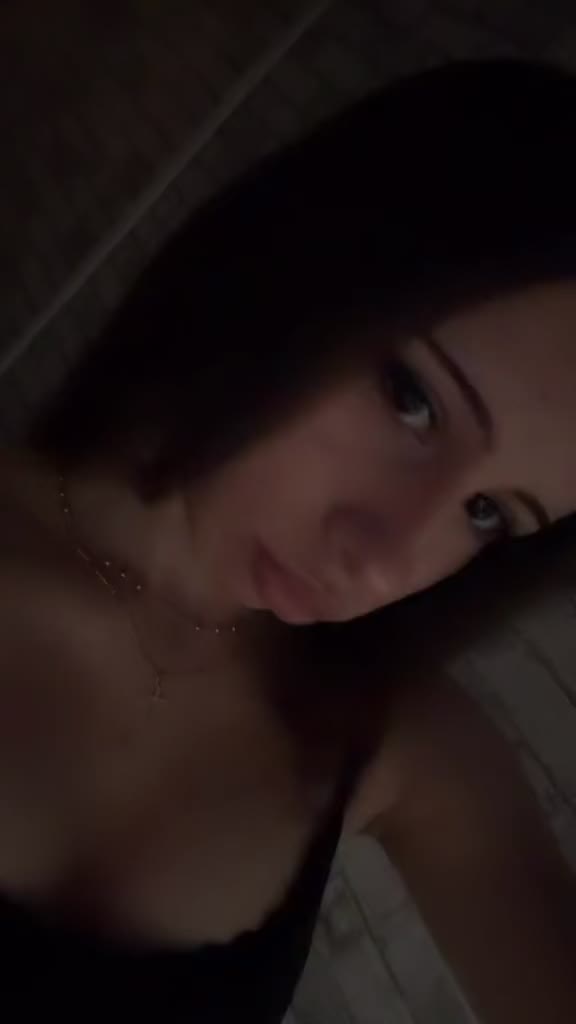 @🥸