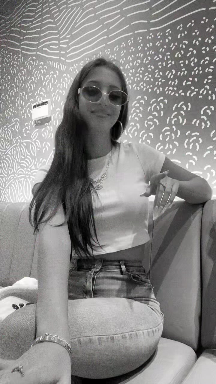 @𝒱𝒶𝓁ℯ𝓃𝓉𝒾𝓃𝒶𝒶 🤍