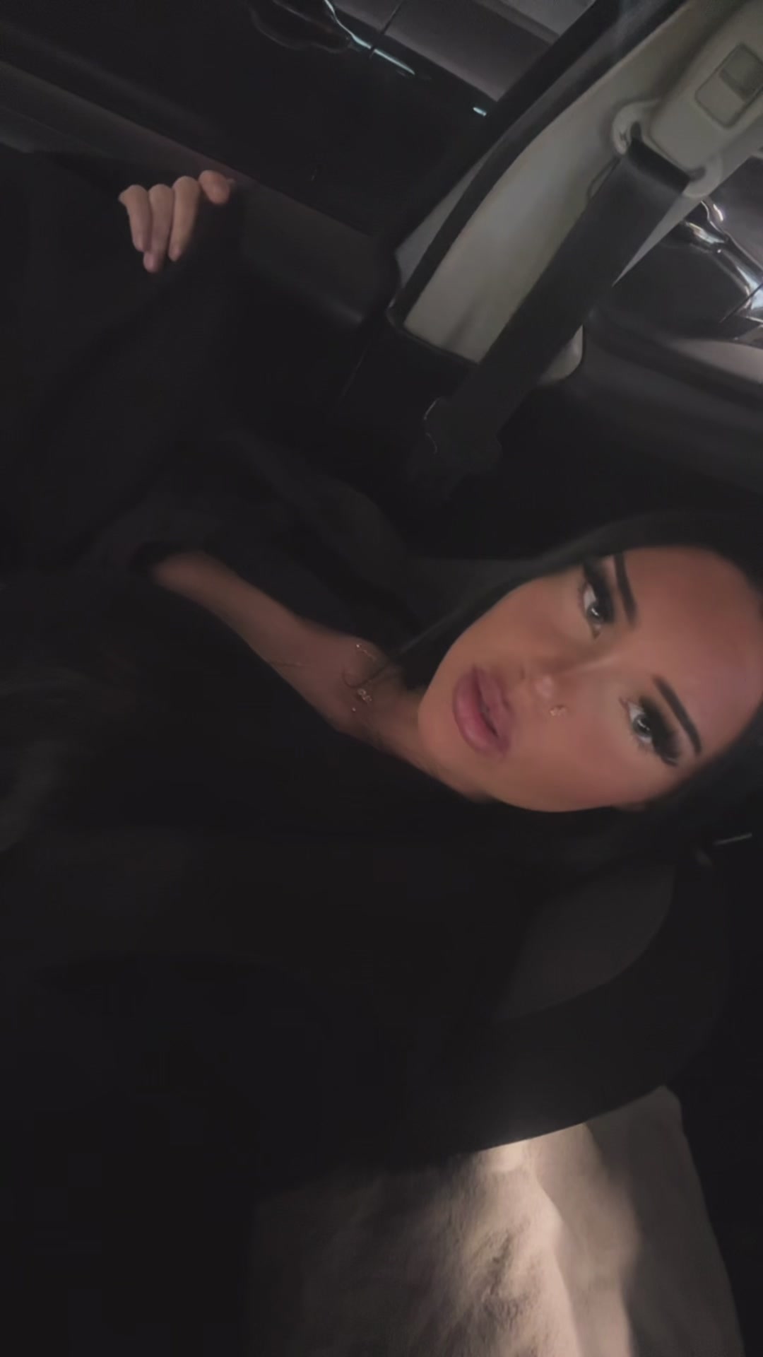 @lla.b9