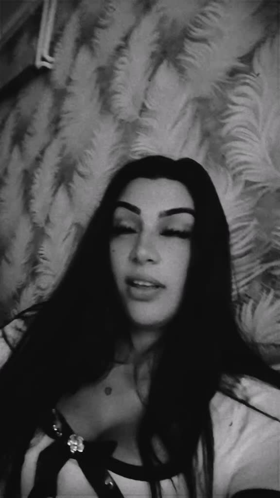 @Vani Vanessza🧭🌓🌪🩷