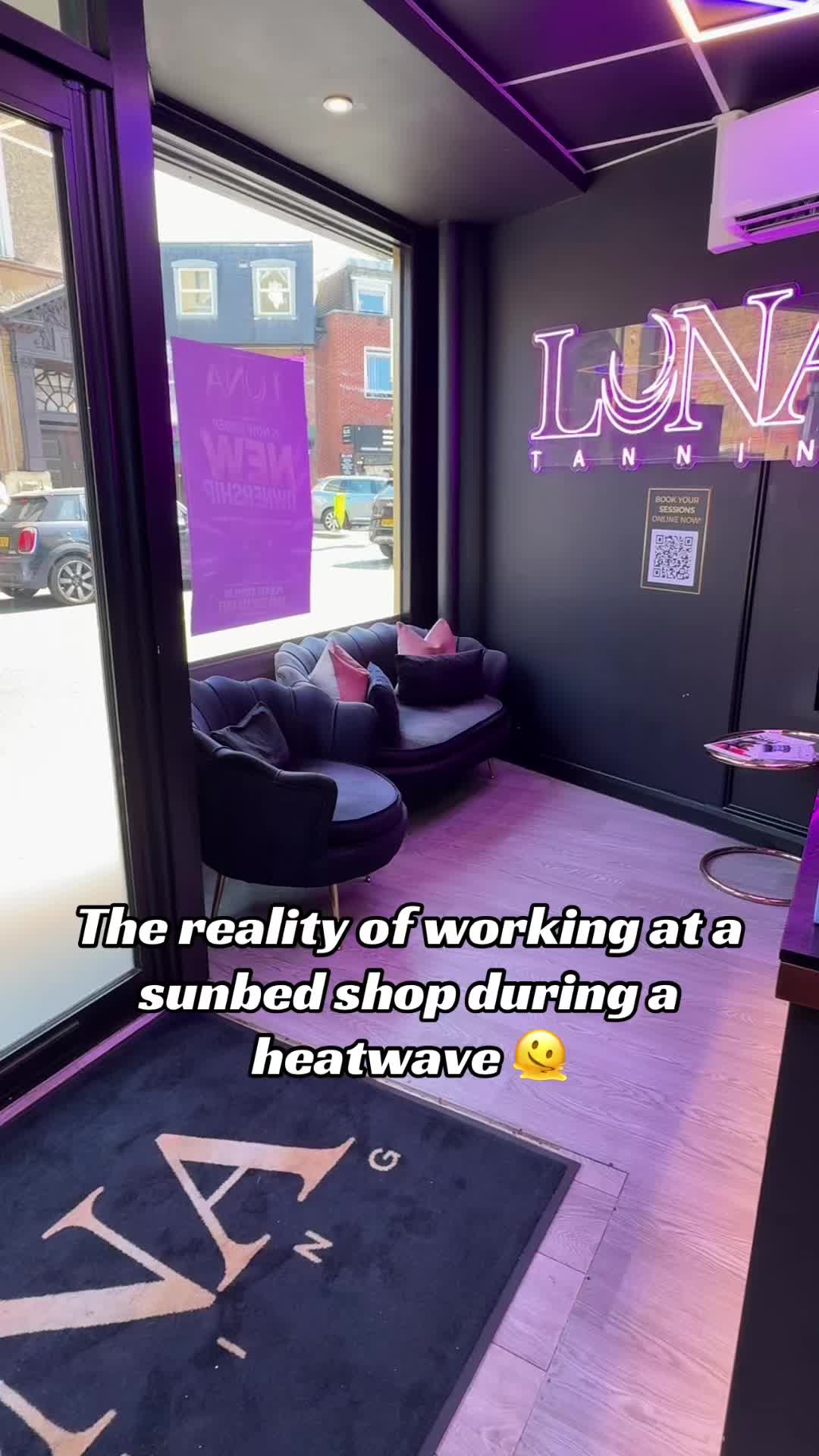 @Luna Tanning