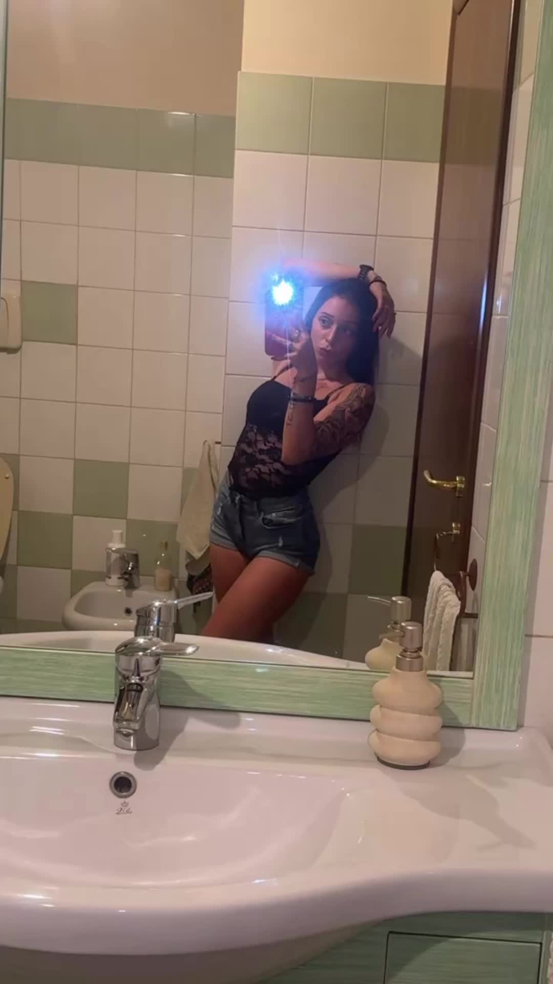@•𝐒𝐌•