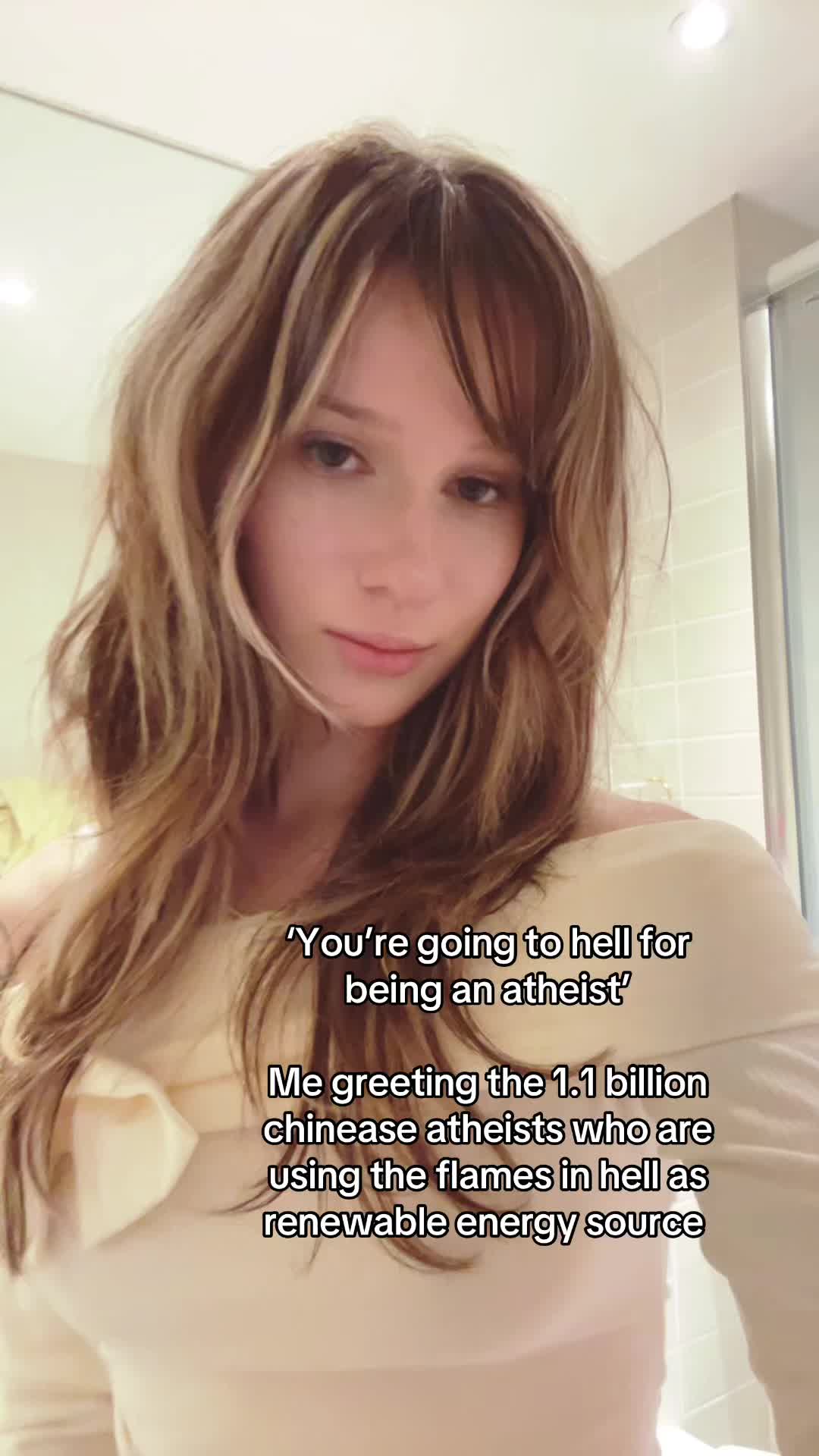 @hellokittystrawb