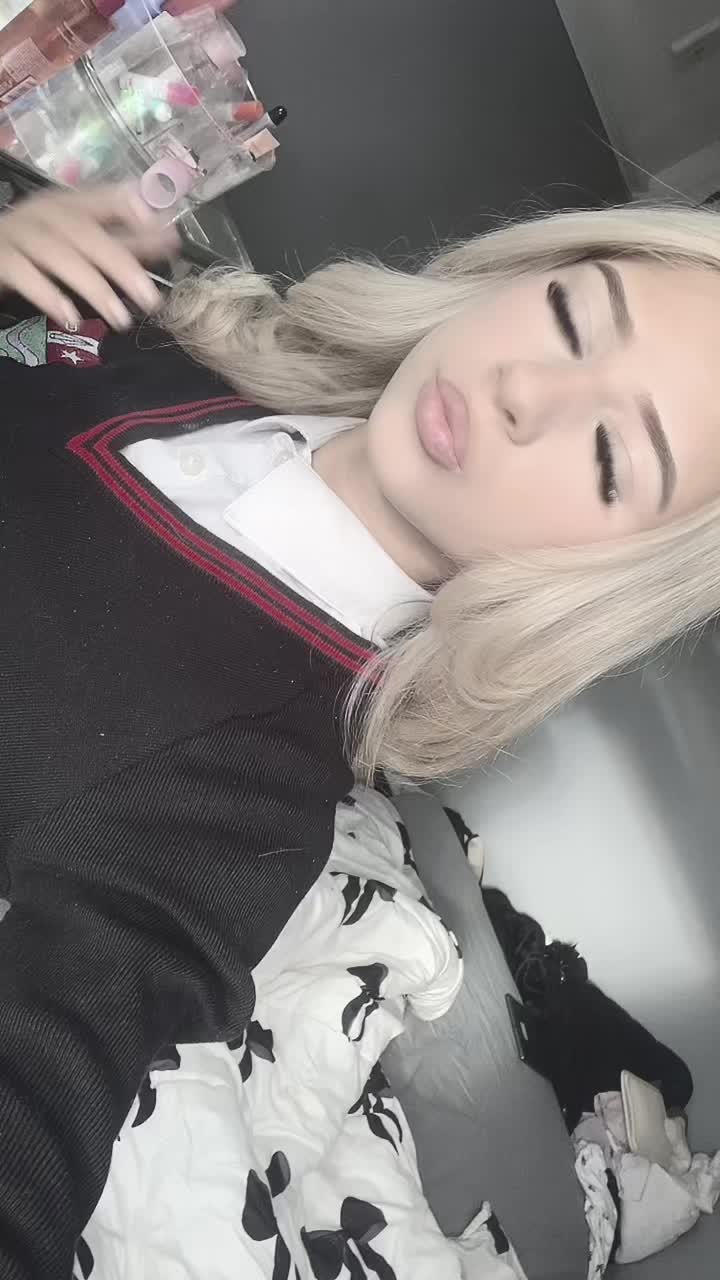@𝐨𝐥𝐢𝐯𝐢𝐚-𝐞𝐬𝐦𝐞💕🎀