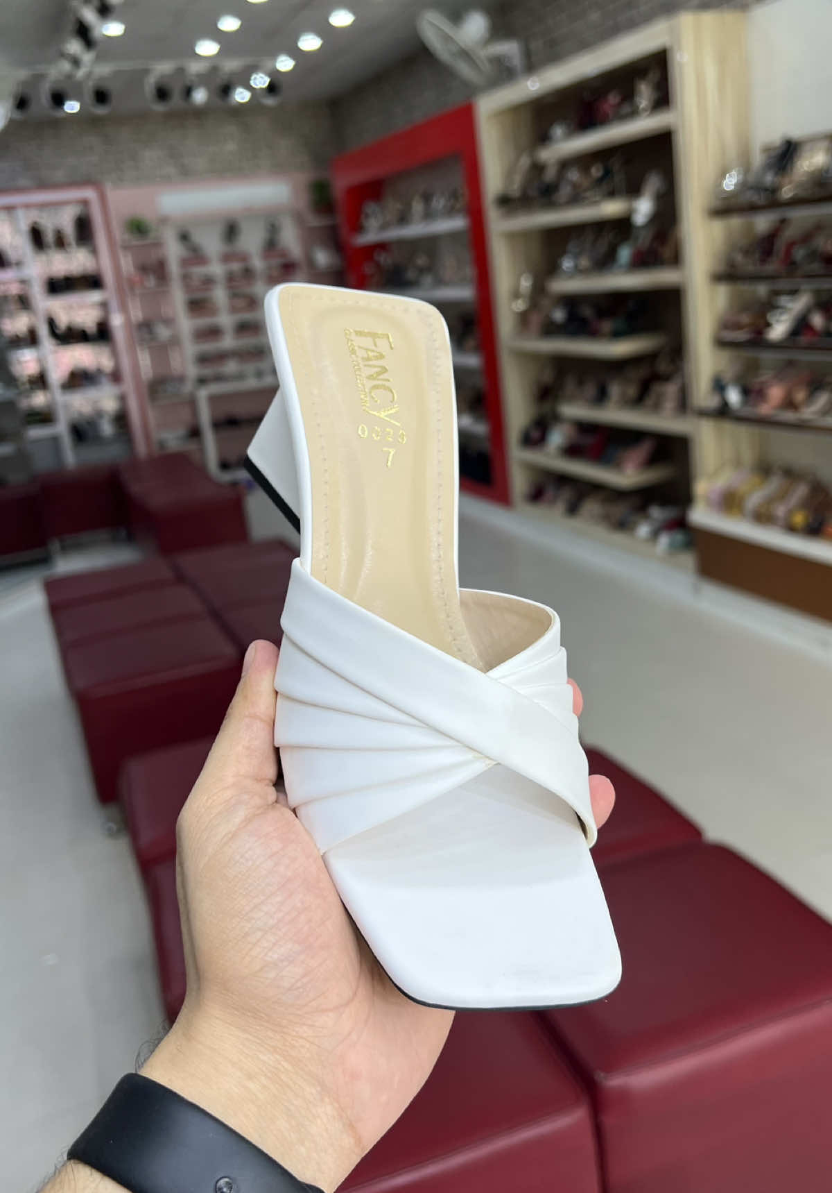 @English shoes Layyah