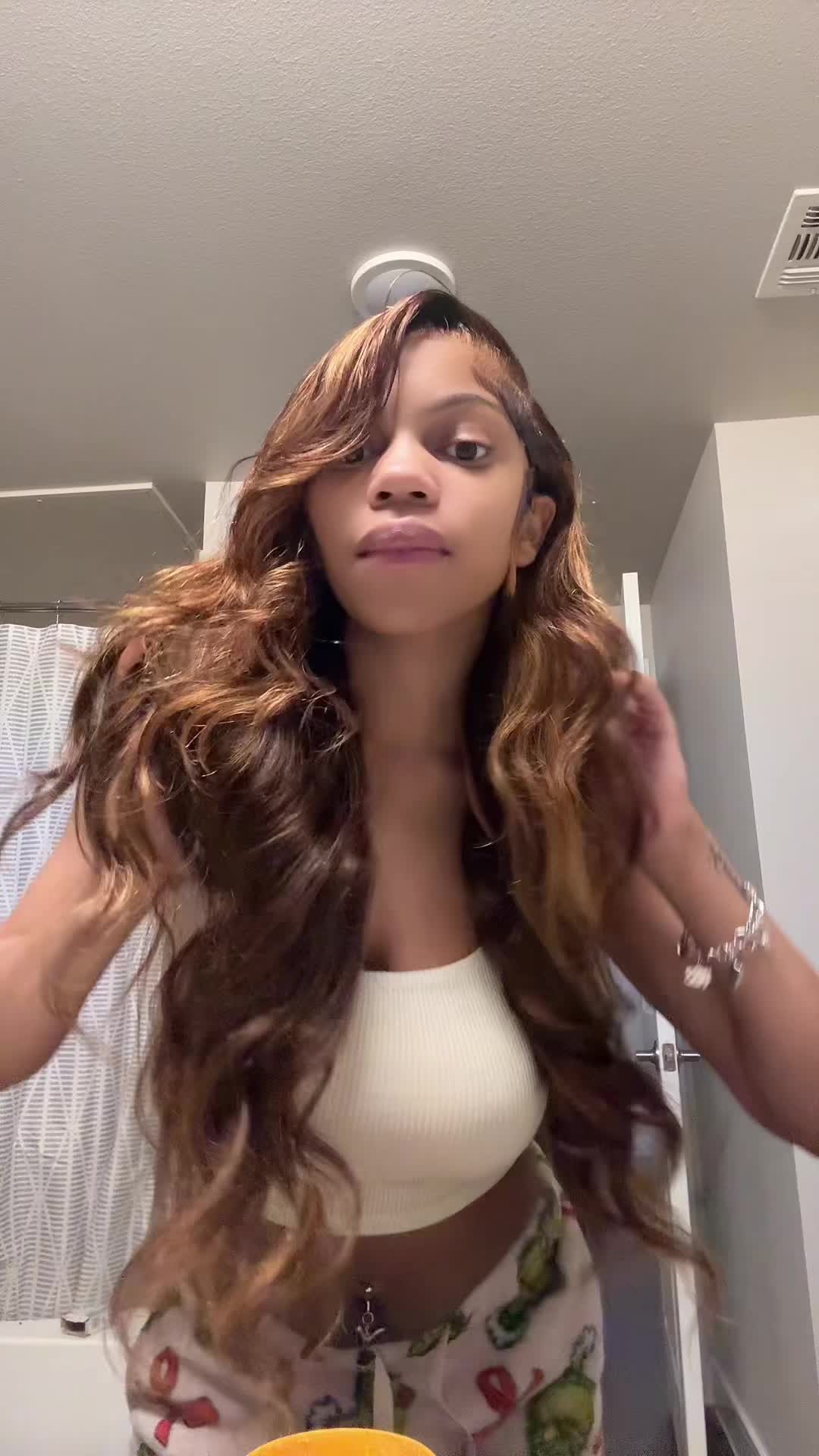 @👄.
