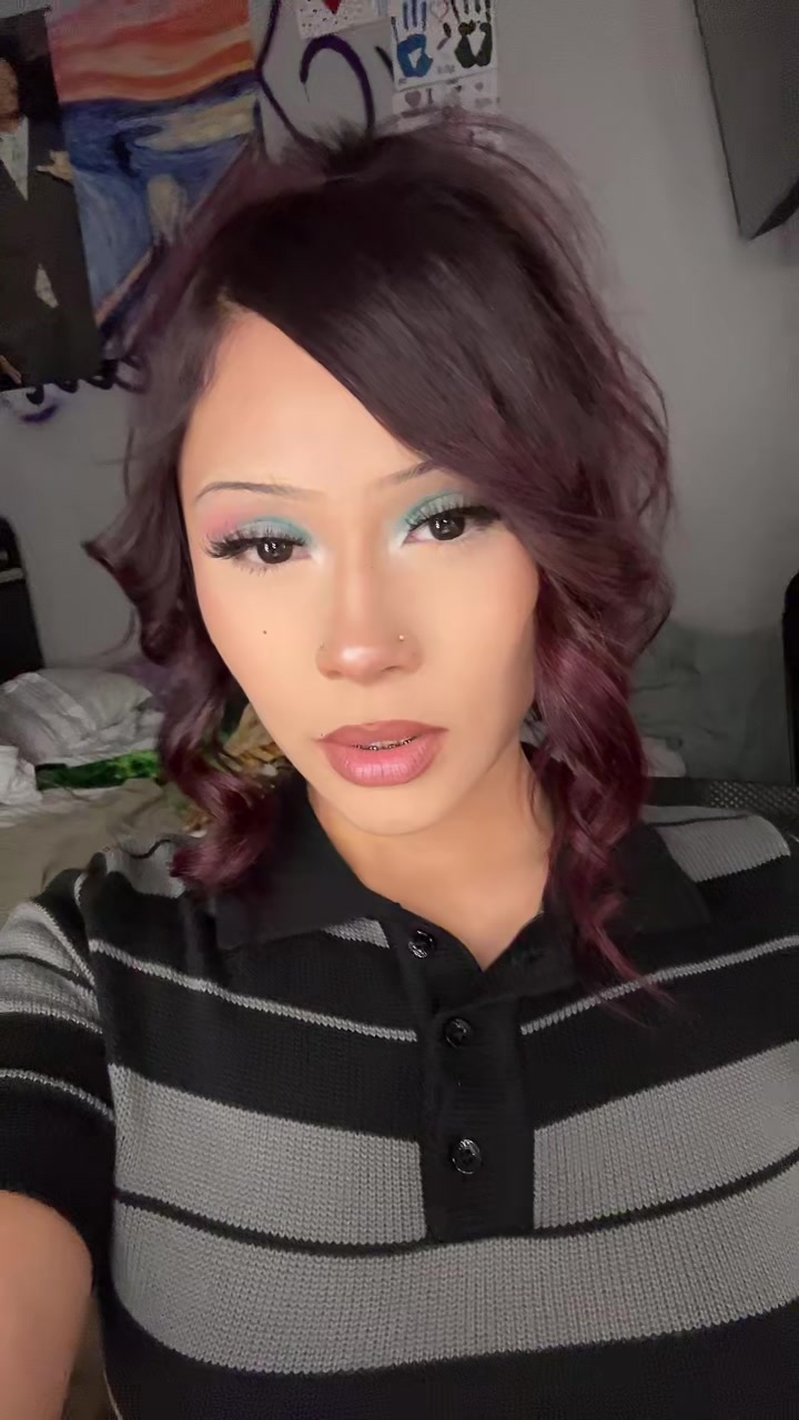 @😸