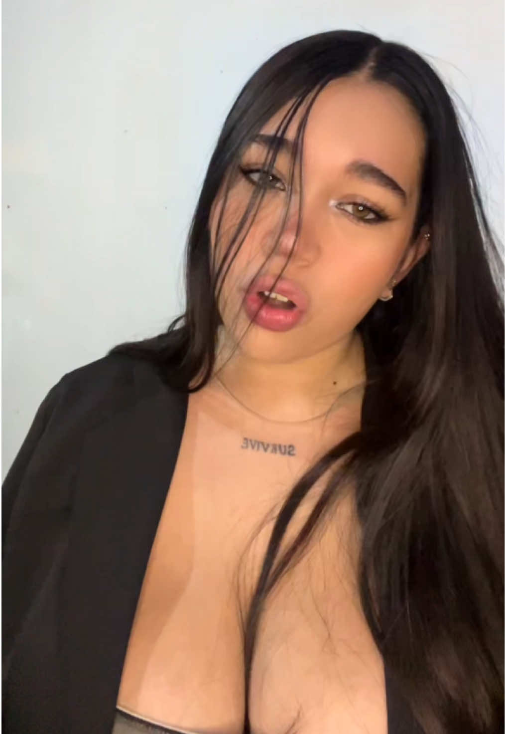 @VALENTINA💋