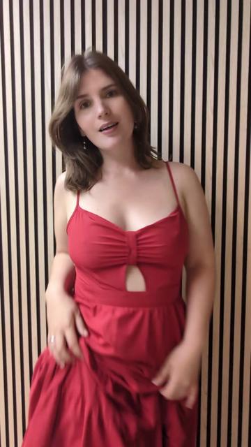 @justme-elena