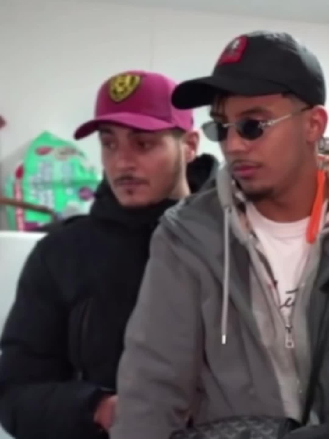 @𝑳𝒖𝒏𝒂🥥