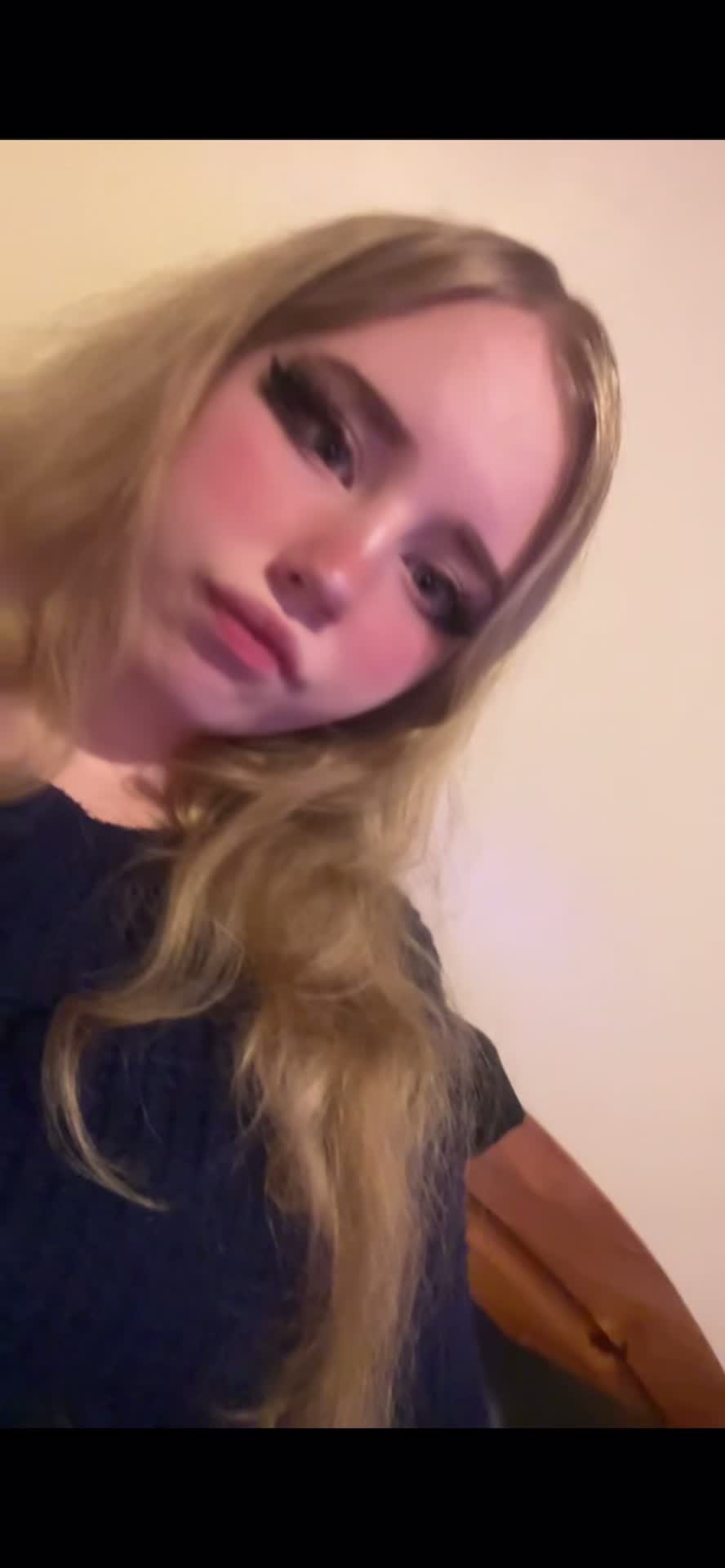 @Bella_love