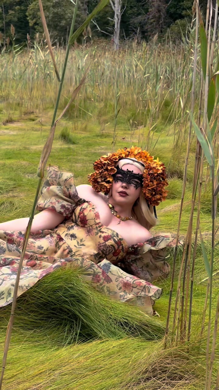 @GlamourPossum