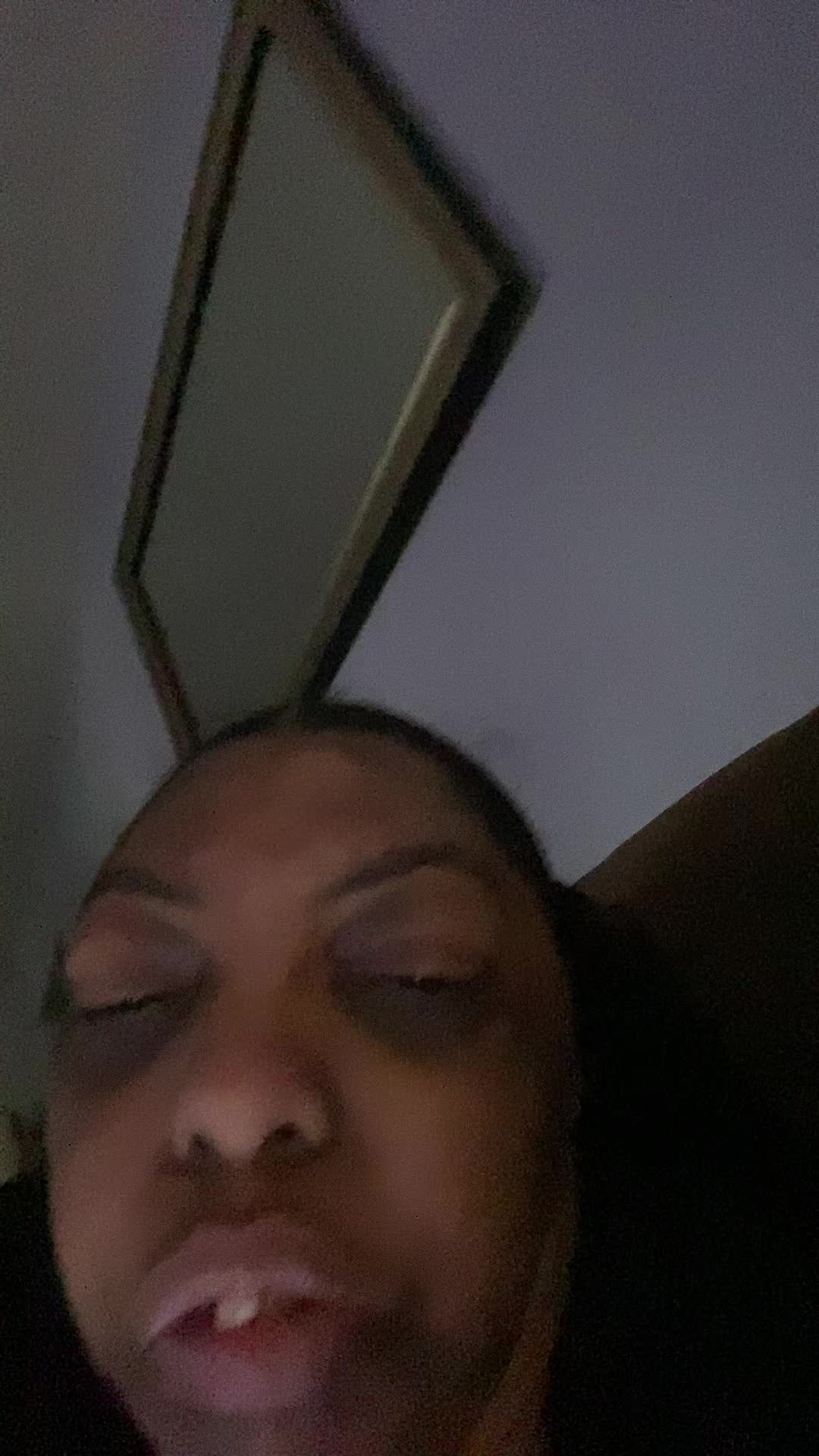 @_shannonderouen