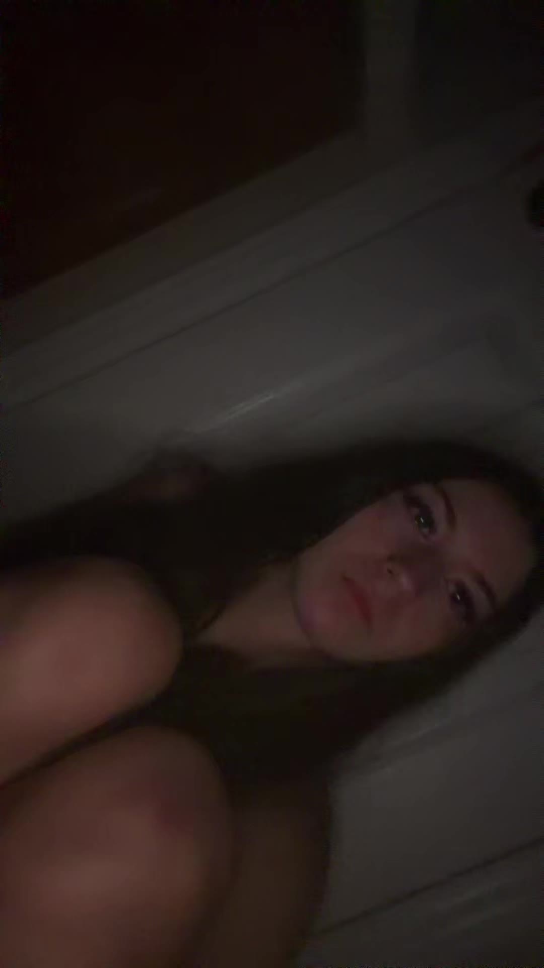 @shesnothomern