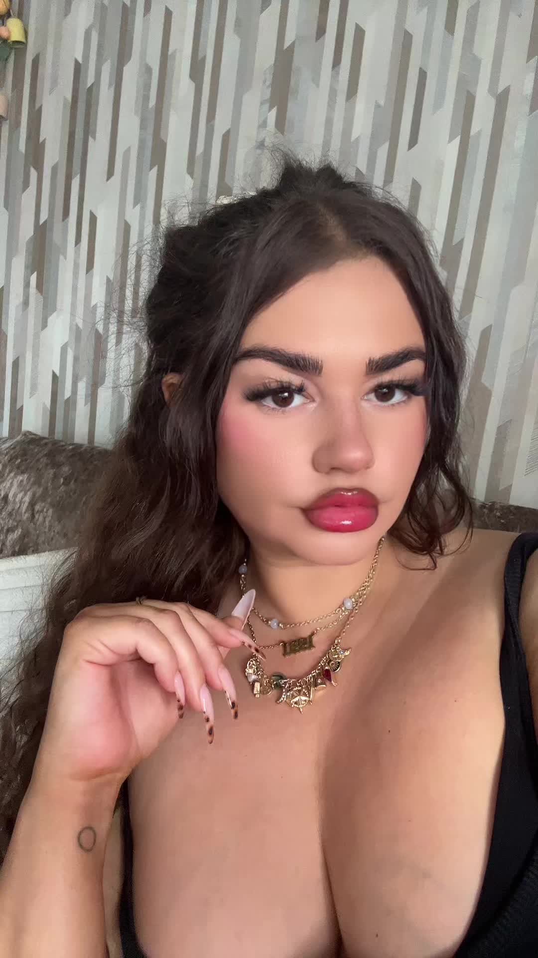 @luanapeach