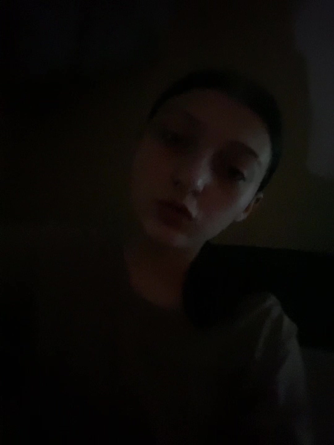 @Em๐๐๐ธ