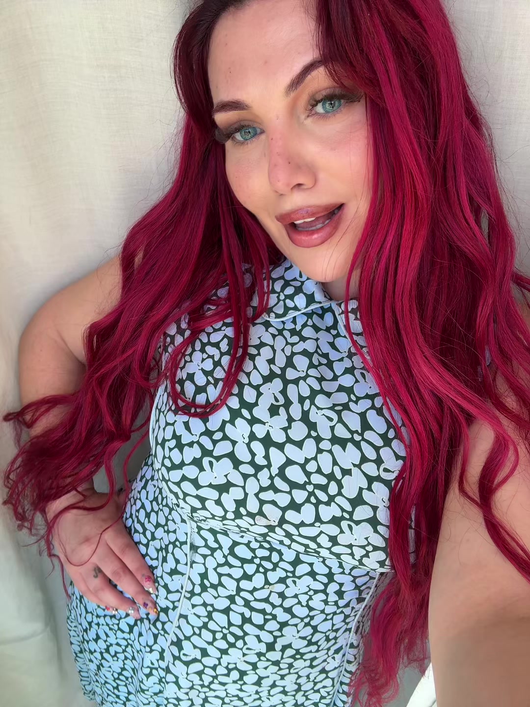 @ⵣ🇩🇿HElENA🌞QUEEN&rsquo;s👑🐦&zwj;🔥ⵣ