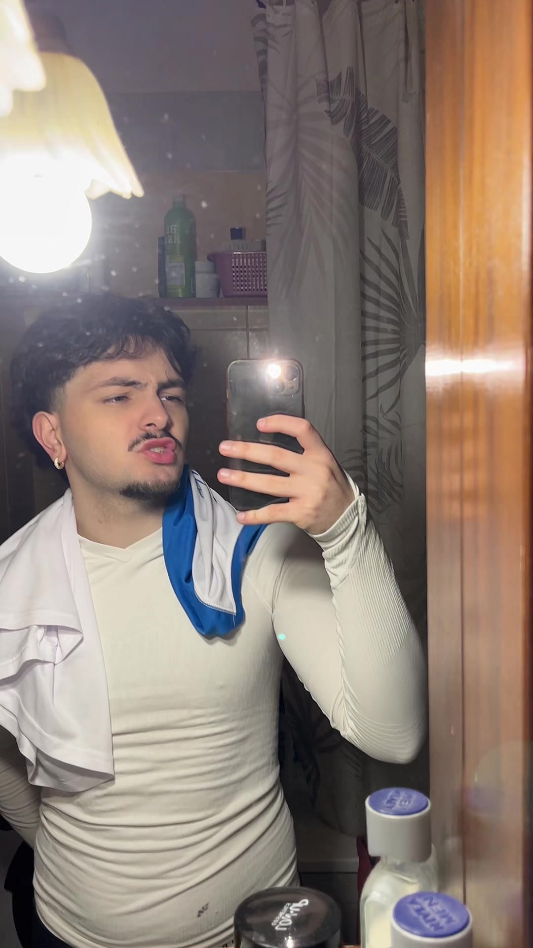@V A N N Y ๐