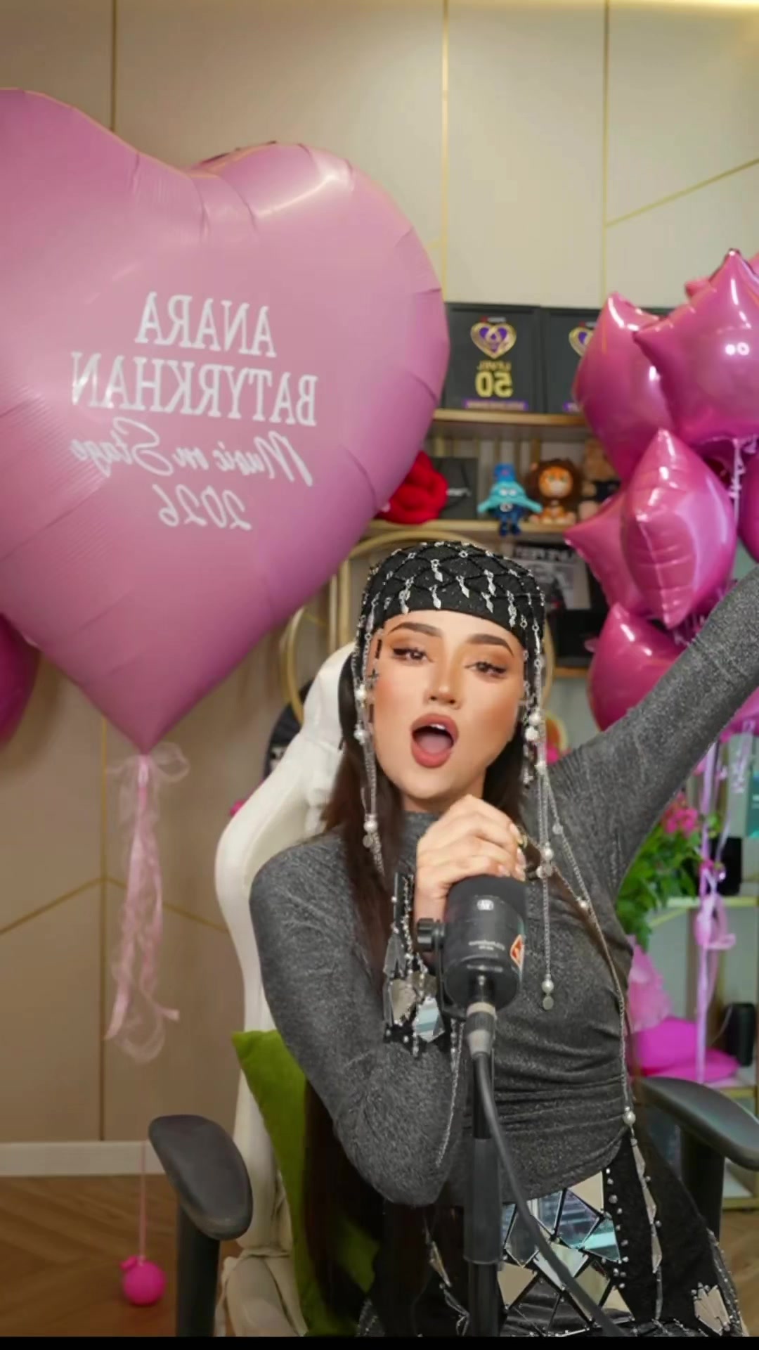 @🎤💜ANARA BATYRKHAN&trade;️